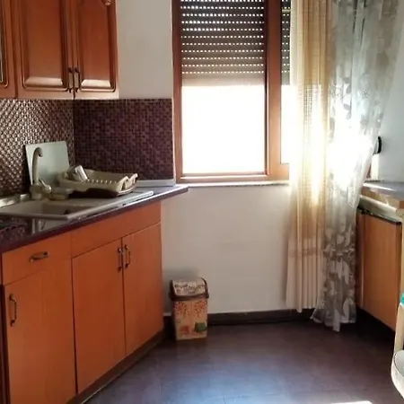 Port Side Room1 Durrës